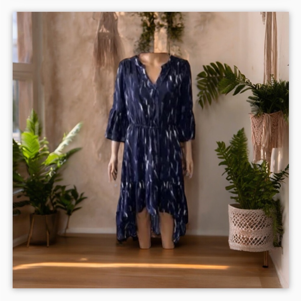 ARIAT high-low ruffled dress, black/lilac/white, size
S/P-EUC-Tier details-❤️😍​